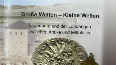 Buchcover „Große Welten - Kleine Welten“